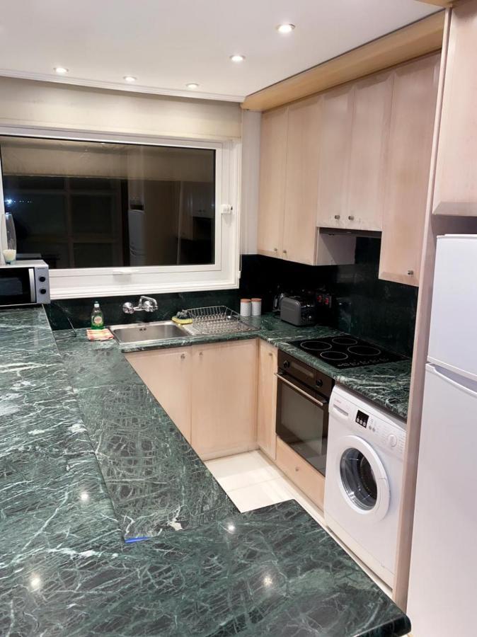 Larnaca Room, 50M To The Finikoudes Beach Bagian luar foto